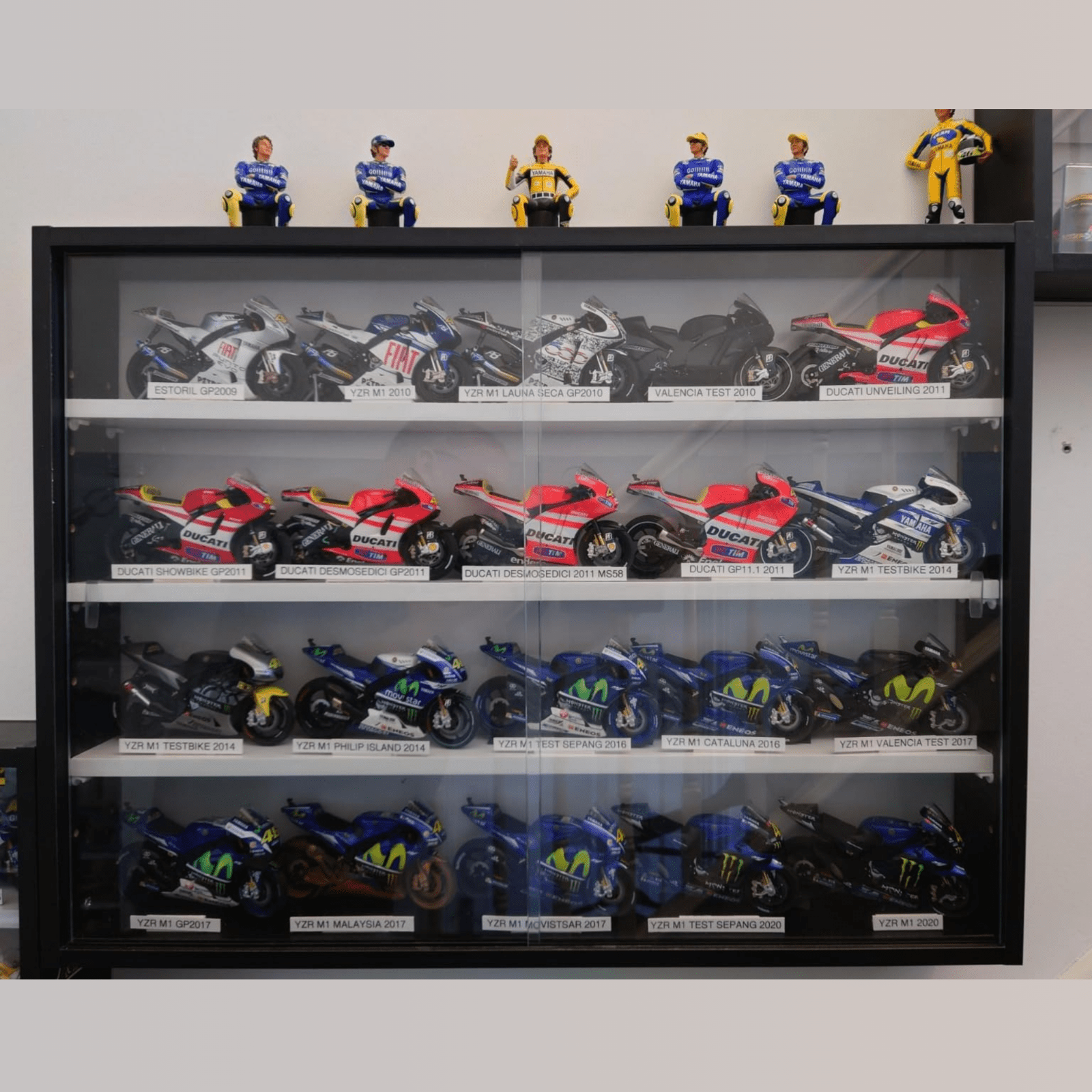 Wall Glass Display Cabinet Models Vitrine Collectors Storage Box 5 Shelves Unit - Home and Garden Furniture Shop - rustic - furniture