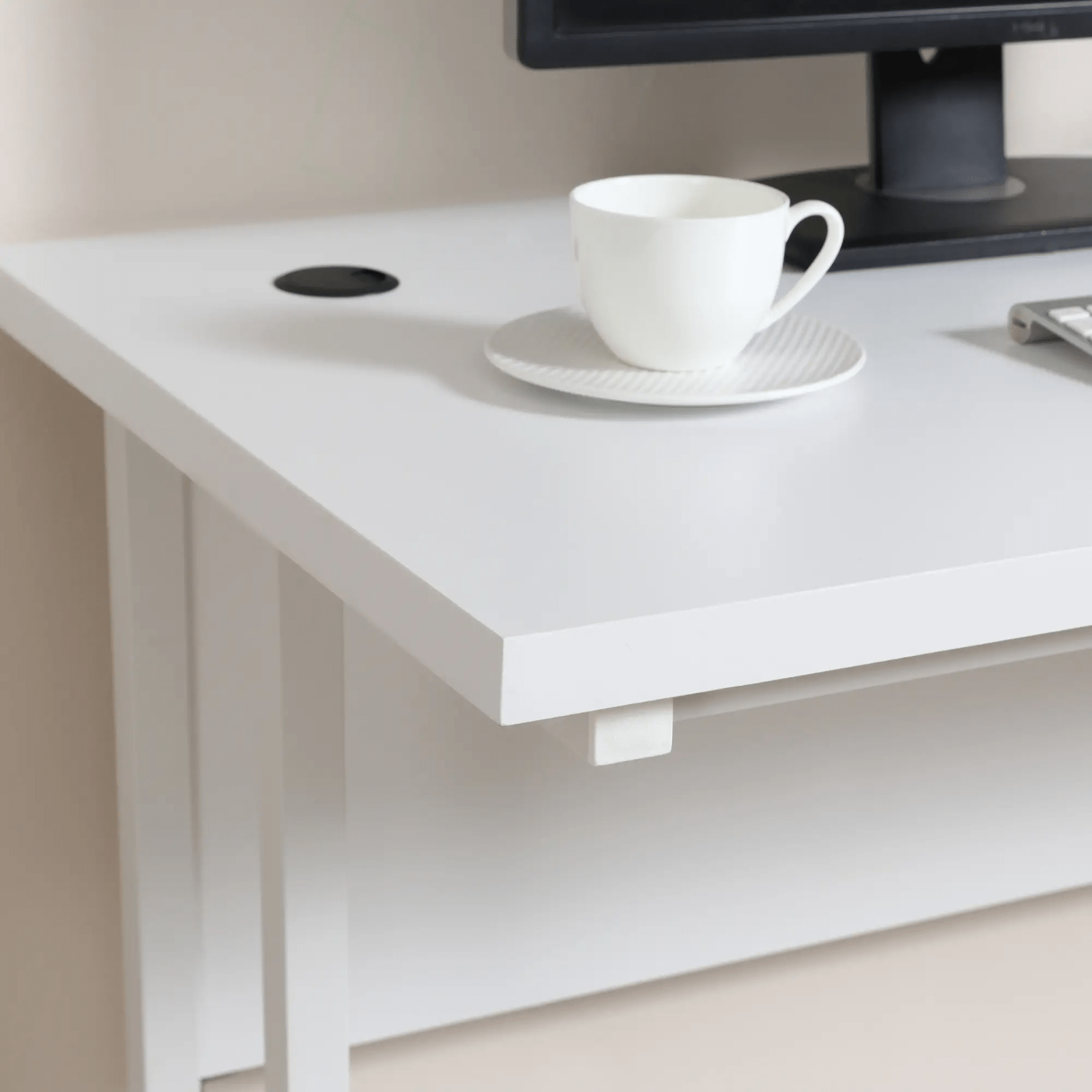 White Computer Desk 120cm Home Office Desk 2 Cable Management Holes Metal Legs - Home and Garden Furniture Shop - rustic - furniture