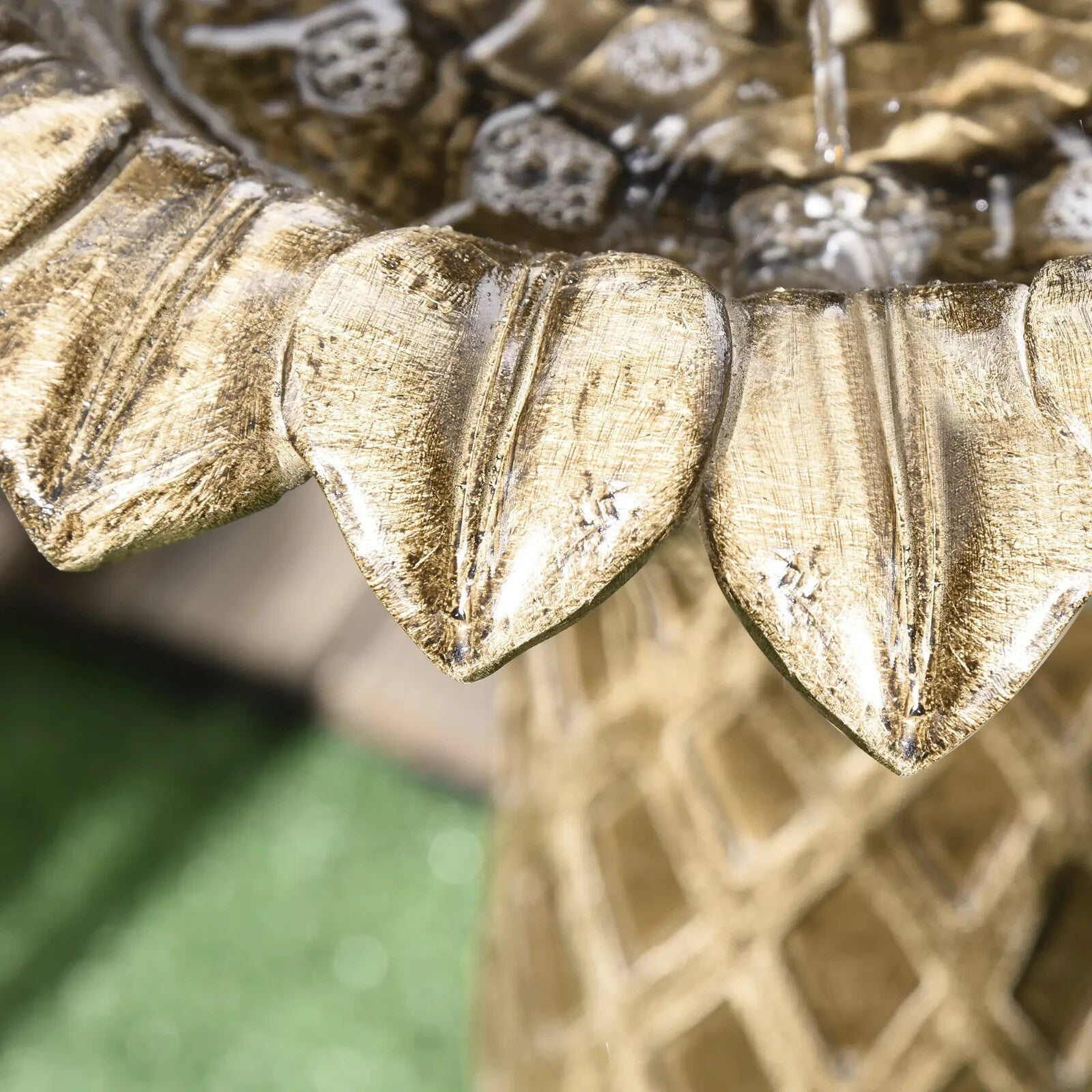 2 Tier Outdoor Water Fountain Freestanding Cascading Feature for Garden Decor - Home and Garden Furniture Shop - rustic - furniture