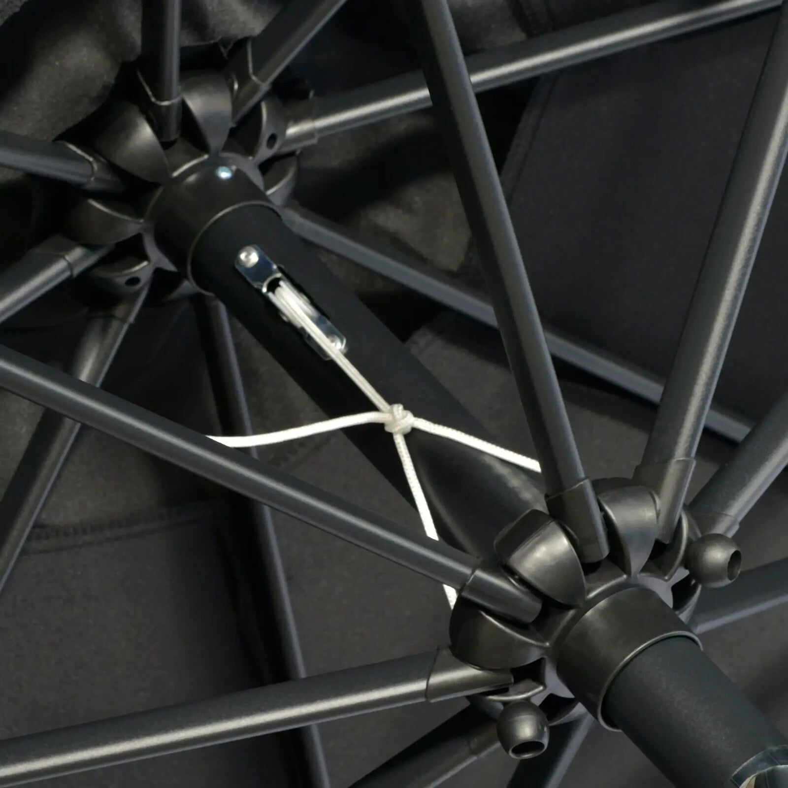 2.7m Garden Parasol Outdoor Sun Shade Table Umbrella with Tilt Crank and Ruffles - Home and Garden Furniture Shop - rustic - furniture