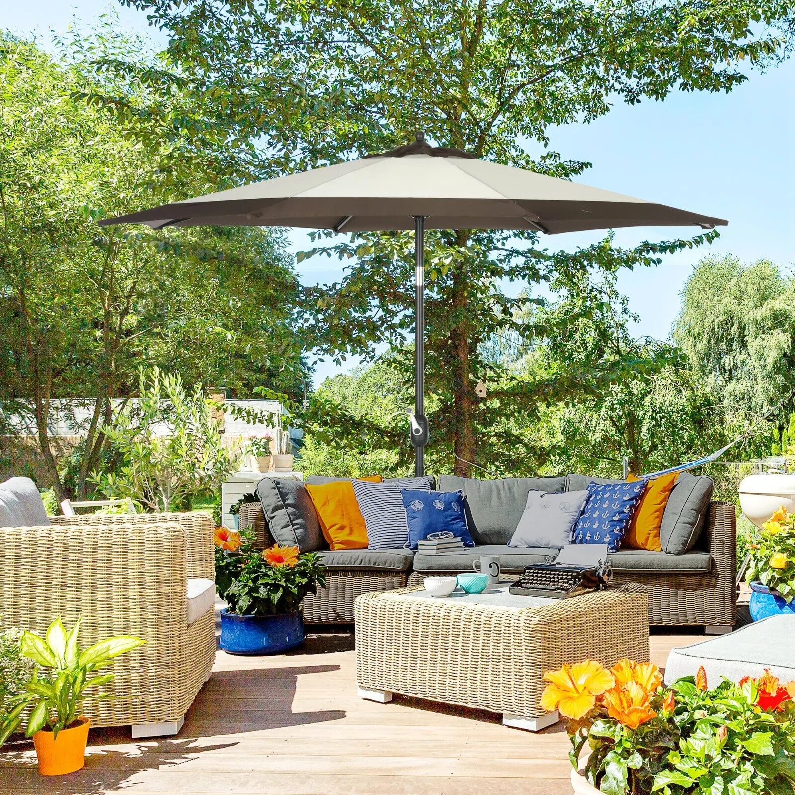 2.7m Garden Parasol Umbrella with Tilt Crank and 8 Ribs for Patio or Beach Use - Home and Garden Furniture Shop - rustic - furniture