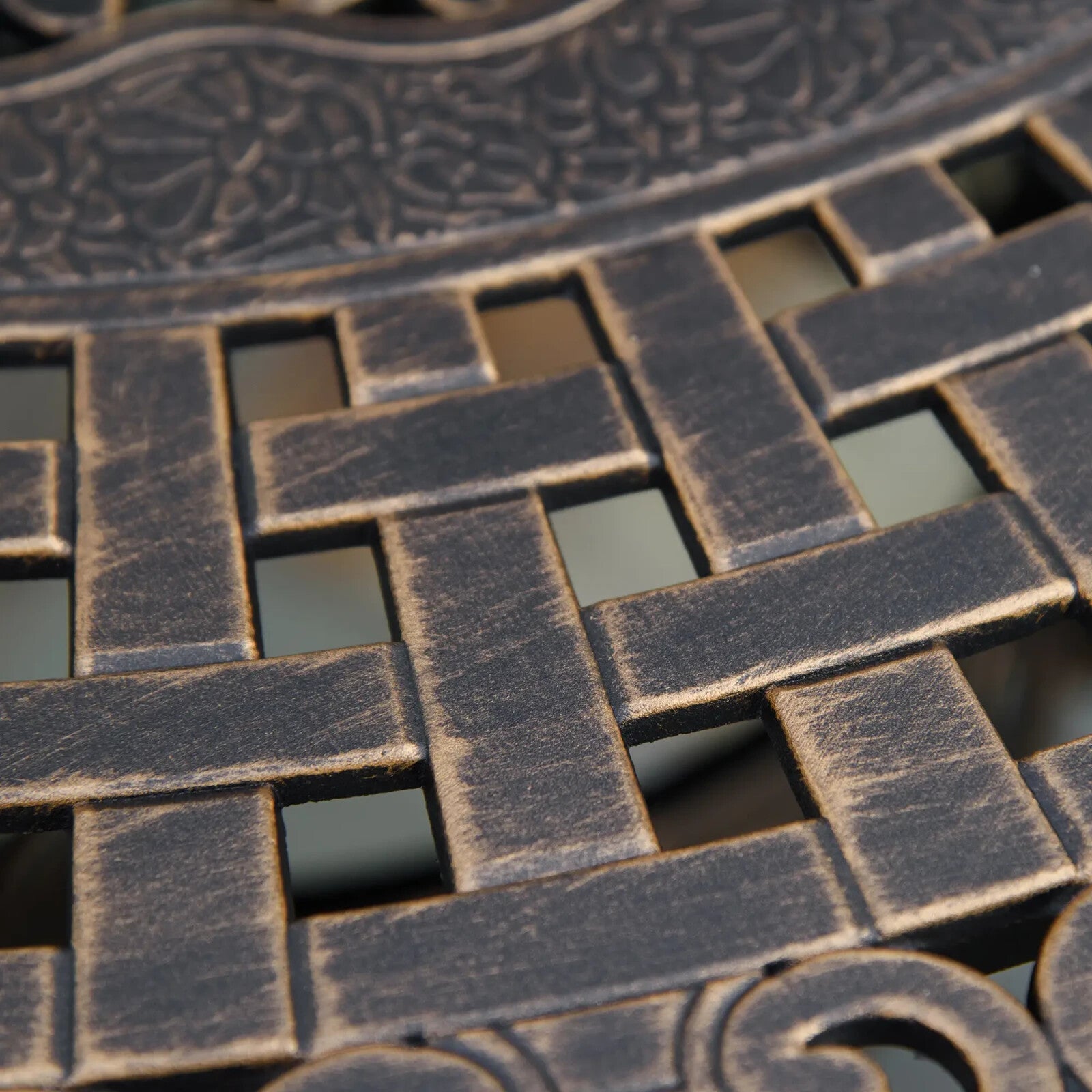 4 Seater Antique Cast Aluminium Garden Dining Set with Cushions and Parasol Hole