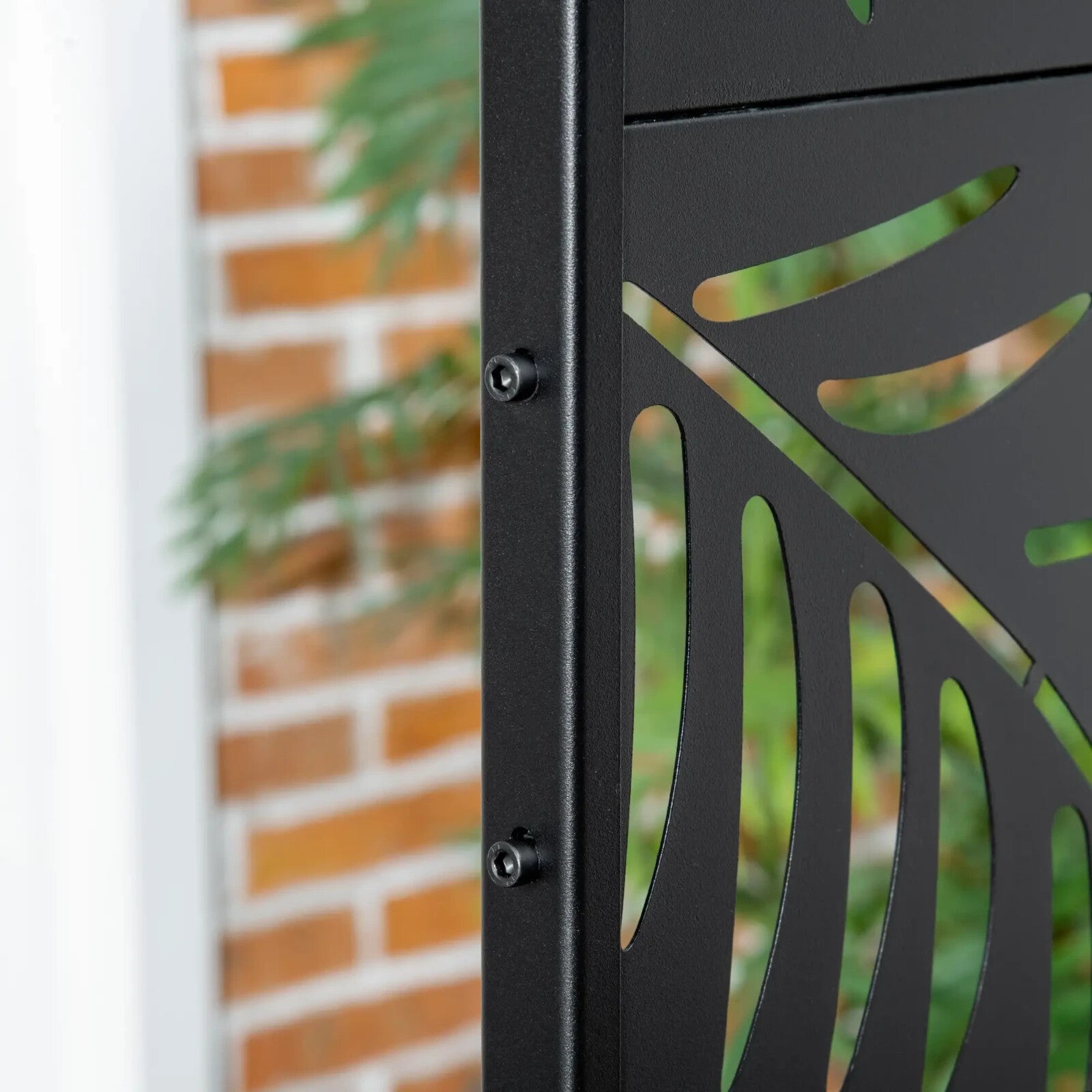 6.5ft Garden Privacy Screen Metal Outdoor Divider with Stand Decorative Fence - Home and Garden Furniture Shop - rustic - furniture