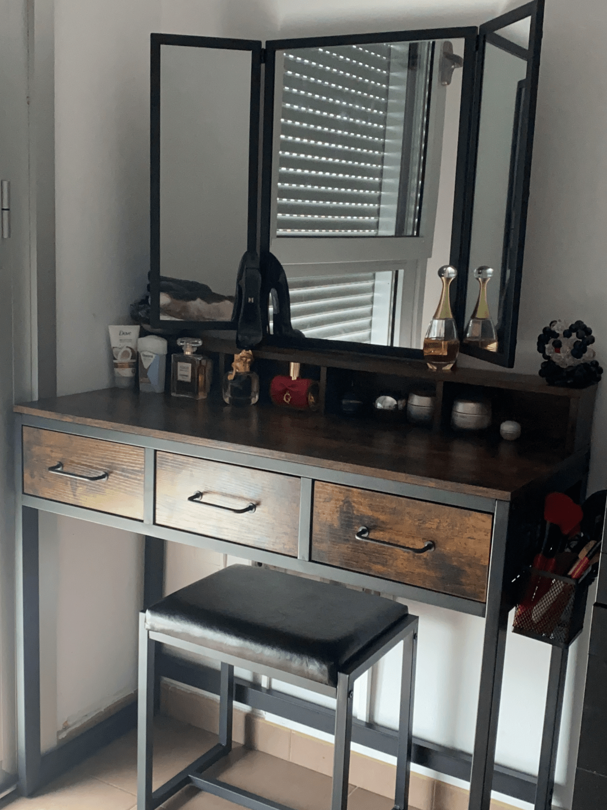 Dressing Table with Mirror and Stool Vanity Table Mirror Makeup Desk 3 Drawers - Home and Garden Furniture Shop - #rustic - furniture#