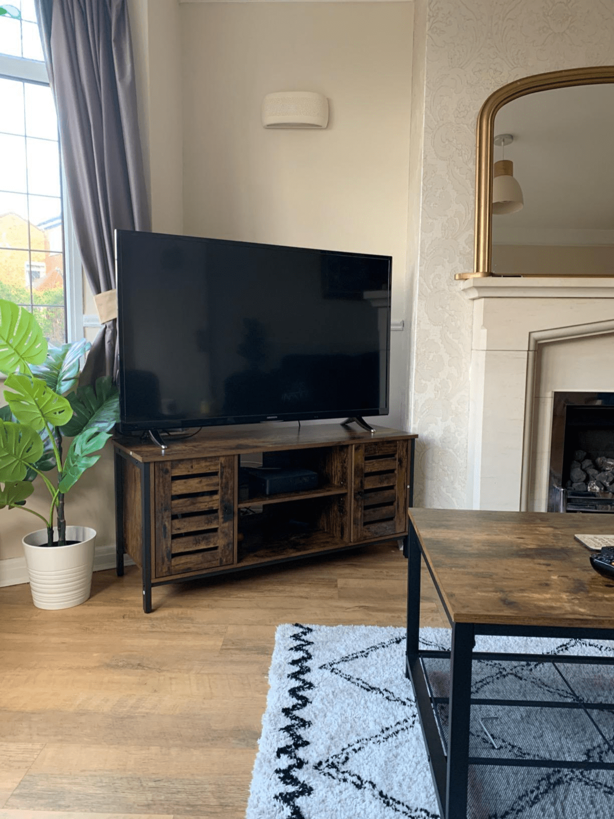 Industrial TV Stand Media Cabinet TV Unit Storage Retro Rustic TV Cabinet Doors - Home and Garden Furniture Shop - rustic - furniture