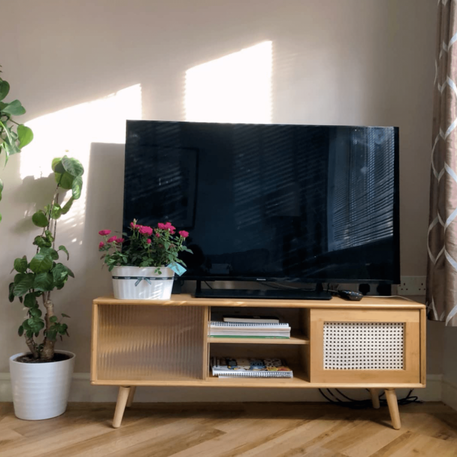 Mid Century Wooden TV Stand Unit Bamboo TV Table Entertainment Center Wood Door - Home and Garden Furniture Shop - #rustic - furniture#