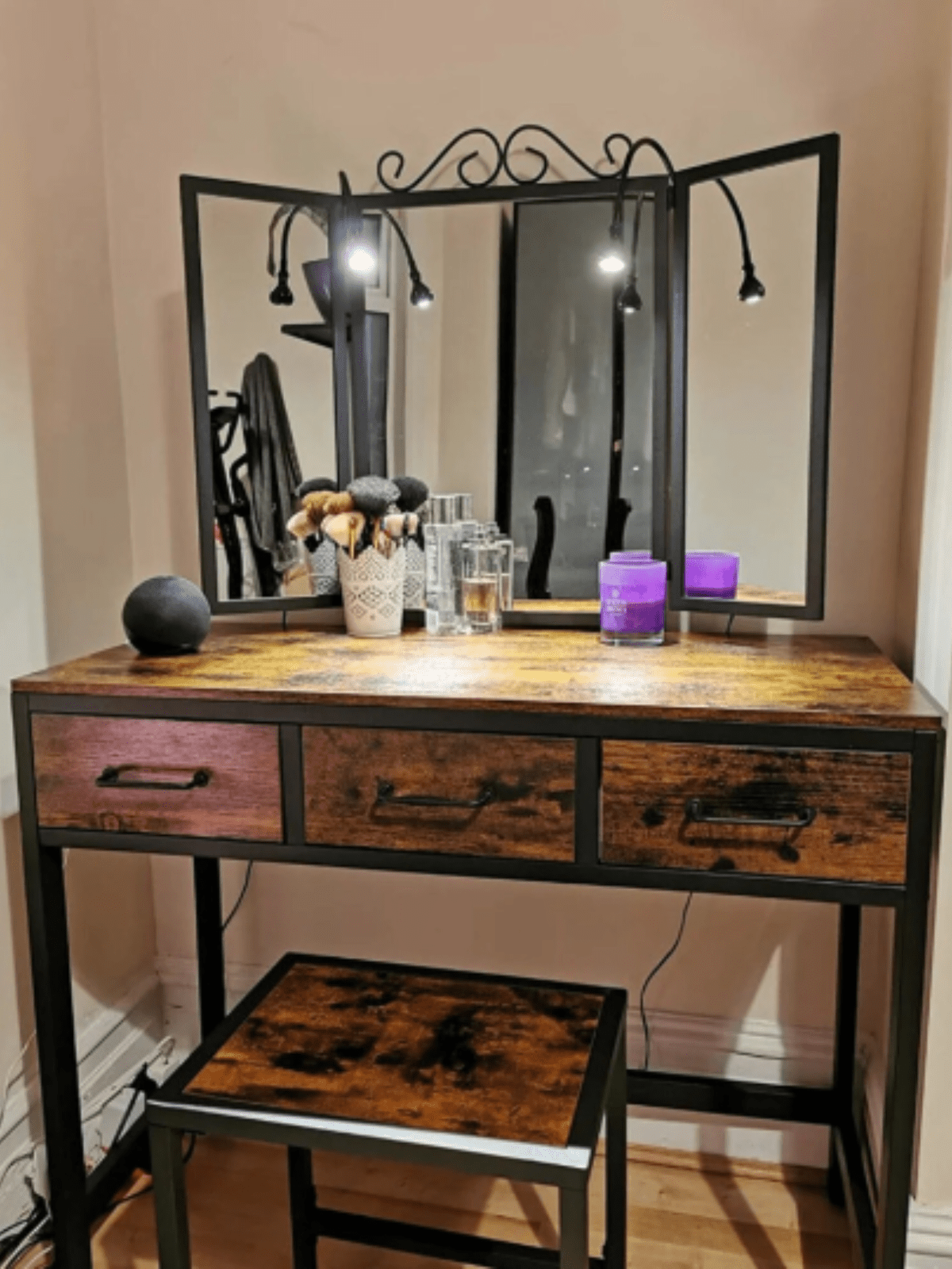 Retro Vanity Table and Stool Set Dressing Table with Mirror Bedroom Makeup Table - Home and Garden Furniture Shop - #rustic - furniture#